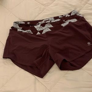 Oiselle Riga Running shorts sz 10 Burgen Burgundy